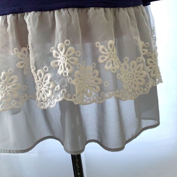 Jodifl Small navy blue tunic with white lace over sheer gray - Picture 5 of 10